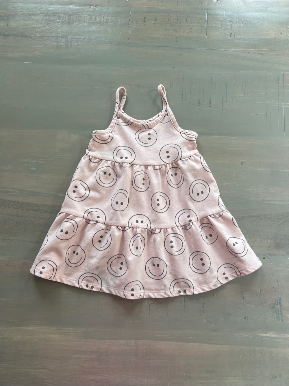 💜 FREE w/ any Bundle. Pink Smiley Tiered Sundress - 2T. ***STAINS****
